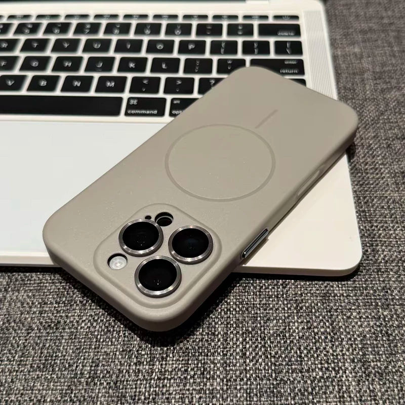 غطاء مغناطيسي من السيليكون الناعم لهاتف iPhone مع حماية كاملة للكاميرا