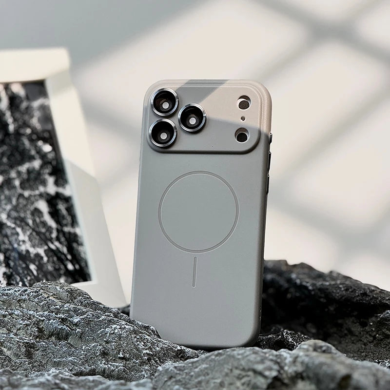 غطاء مغناطيسي من السيليكون الناعم لهاتف iPhone مع حماية كاملة للكاميرا