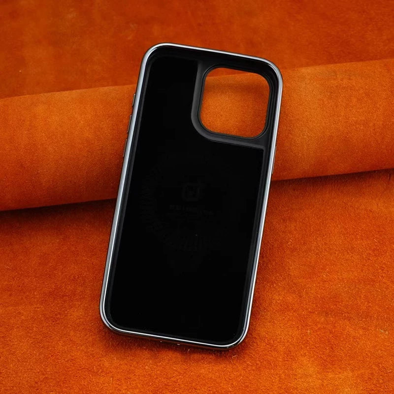 جراب مغناطيسي بدعامة دوارة لـ iPhone 16 Pro Max