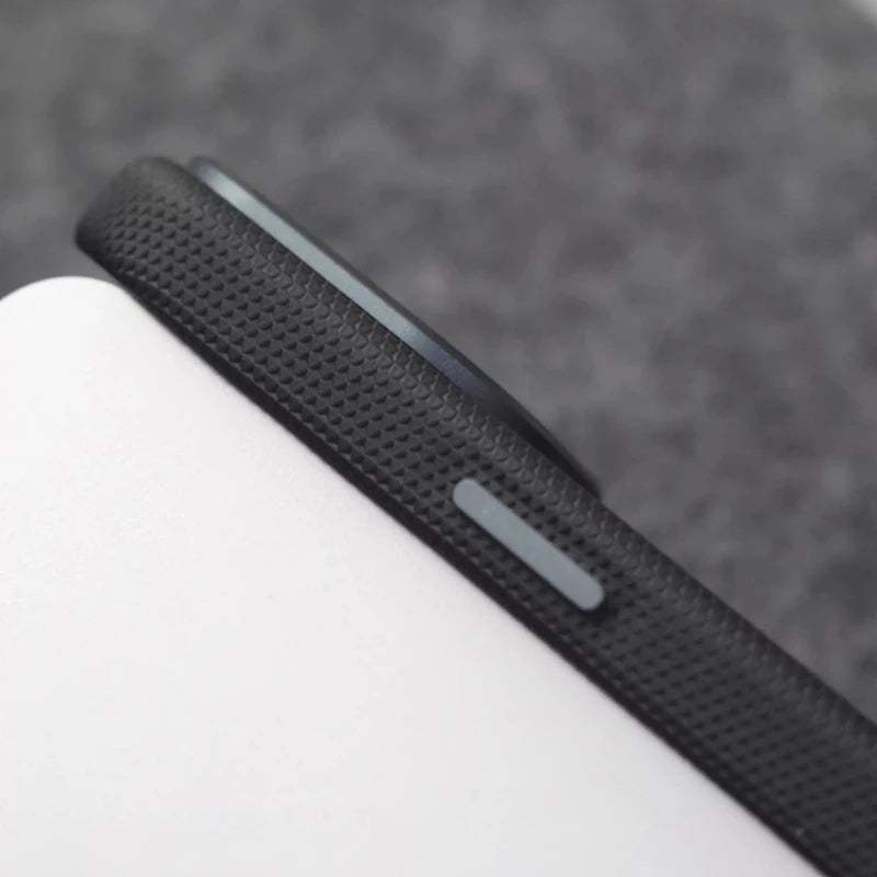 جراب هاتف iPhone 16 Pro Max جلد متباين - تصميم أنيق وعصري وحماية فائقة
